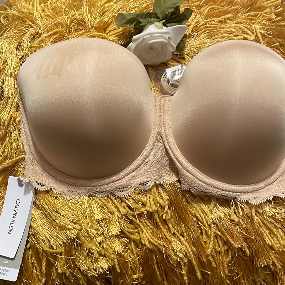 Calvin Klein Strapless Bra - Size 34DD